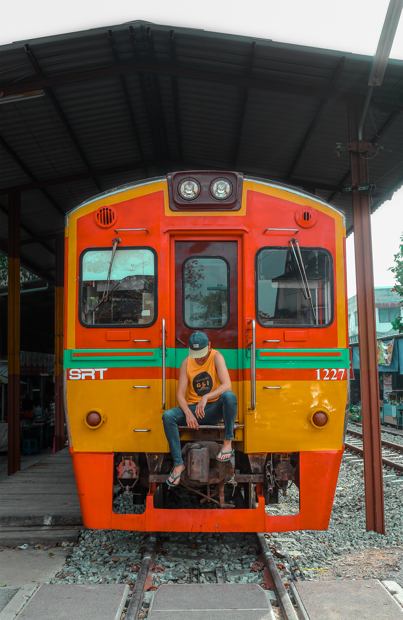 Railway market in Bangkok Thailand @howfarfromhome