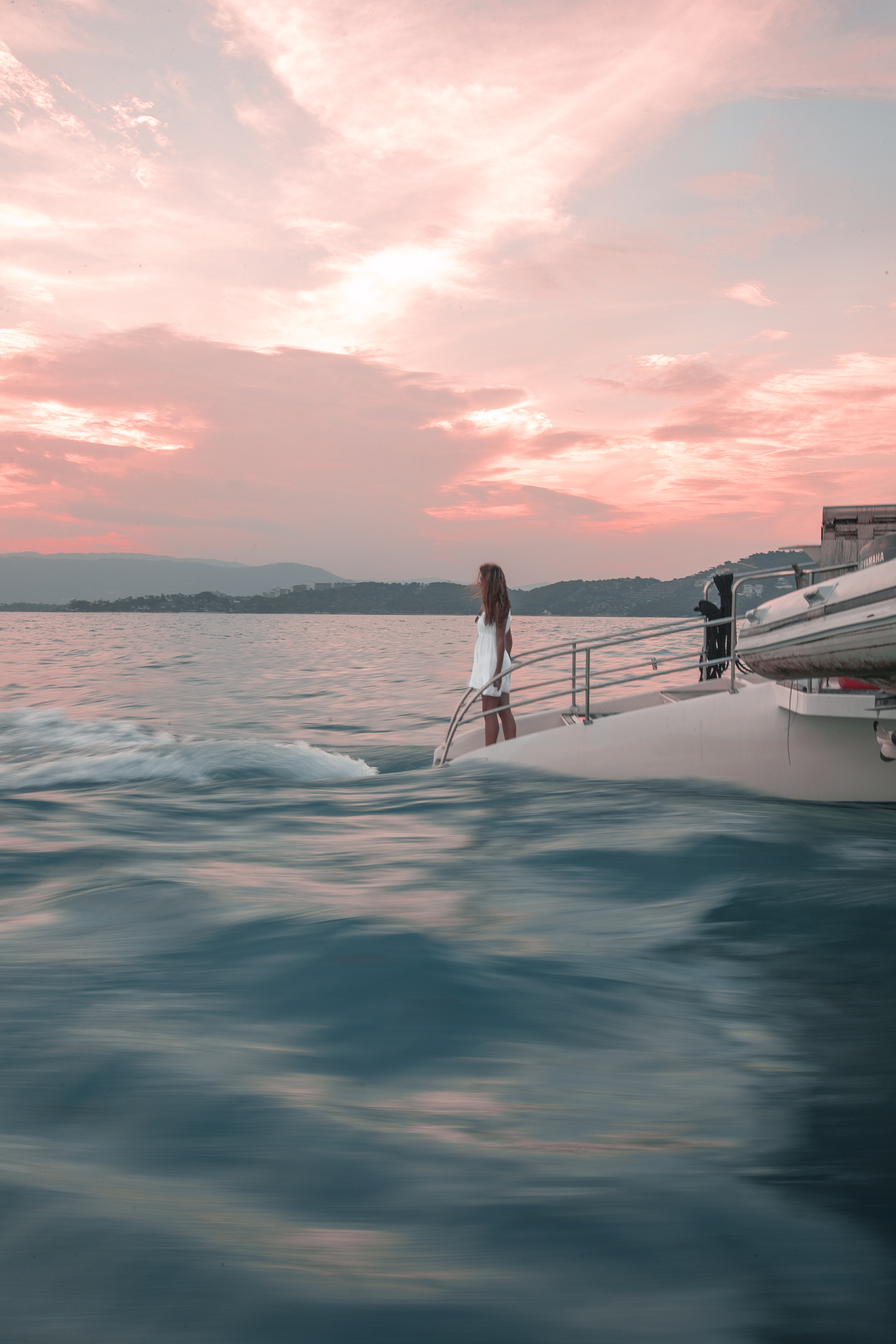 Catamaran cruise at sunset in Thailand @howfarfromhome