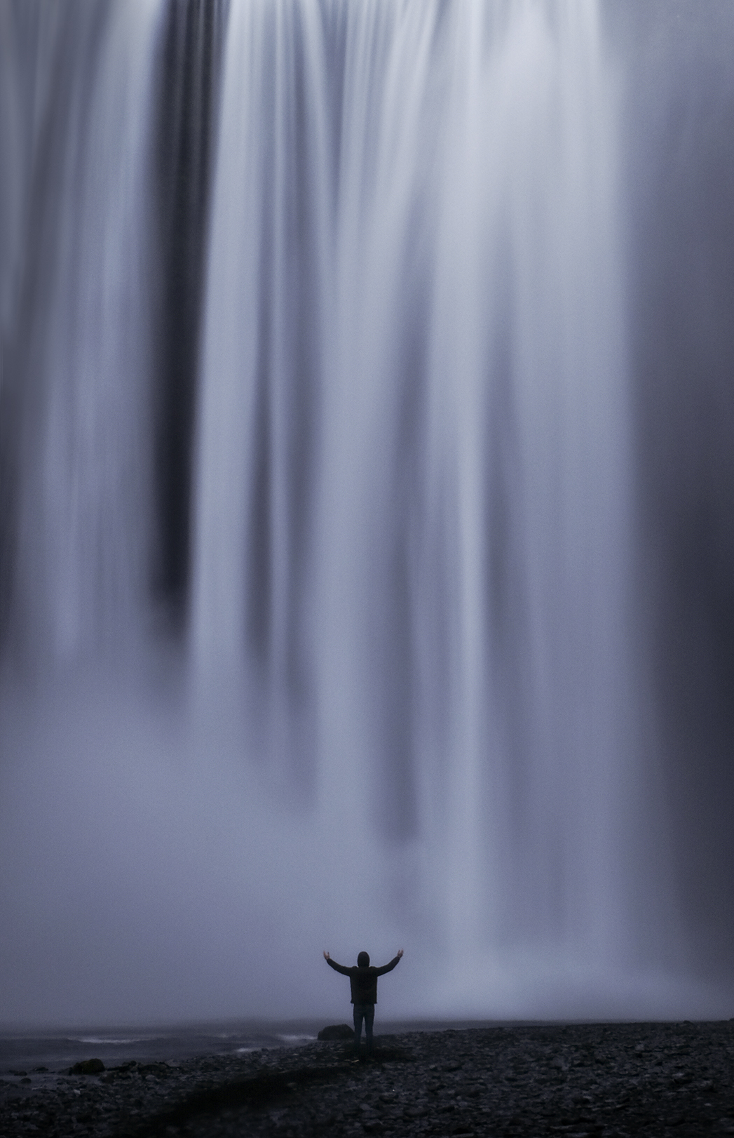 Waterfall minimalism