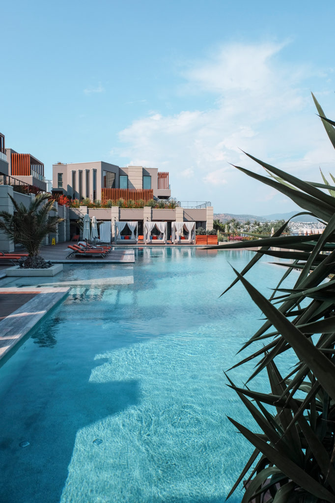 Luxury Hotels & Resorts | How Far From Home