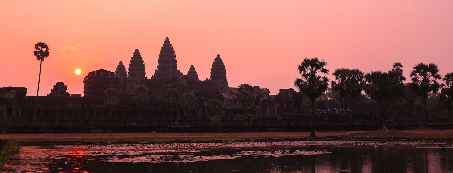 3 Main Issues You Might Encounter On A Vacation Abroad | How Far From Home